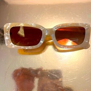 Nude Opal Cream Light Chestnut Square Shaped Sunglasses